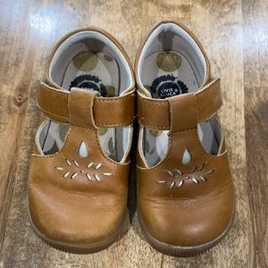 Livie & Luca Prim T Strap First Walker- Toffee
